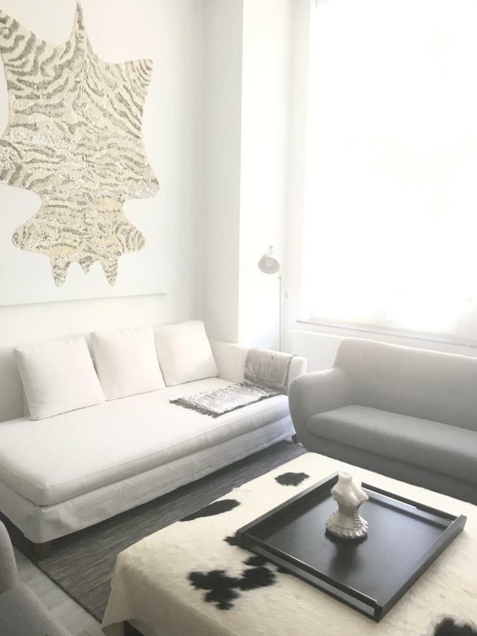 Aparthotel Les Lofts De Styliste Saint-Gilles Esterno foto