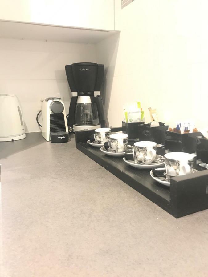 Aparthotel Les Lofts De Styliste Saint-Gilles Esterno foto